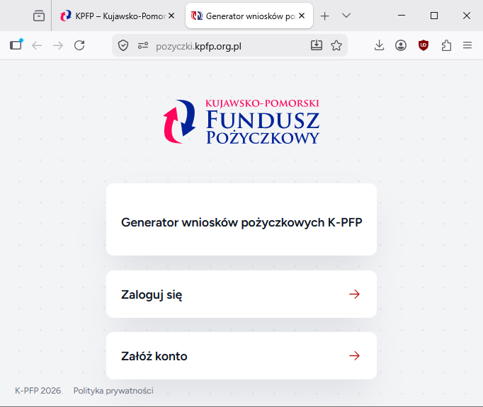 Zrzut ekranu strony internetowej Kujawsko-Pomorskiego Funduszu Pożyczkowego. Na górze widoczne logo instytucji z dwiema strzałkami (różową i niebieską) tworzącymi okrąg oraz napisem Kujawsko-Pomorski Fundusz Pożyczkowy. Centralnie umieszczono trzy białe przyciski z napisami: Generator wniosków pożyczkowych K-PFP, Zaloguj się oraz Załóż konto. Tło strony jest jasne z delikatnym wzorem kropek. W dolnej części widnieje stopka z napisem K-PFP 2026 oraz linkiem do polityki prywatności.