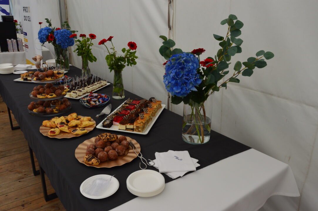 Dzień otwarty w KPFP - catering i kwiaty