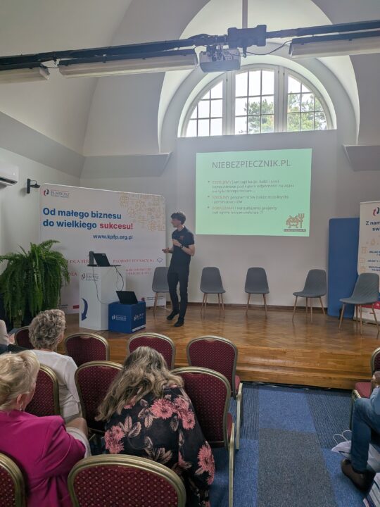 Dzień otwarty w KPFP - prelekcja na sali konferencyjnej